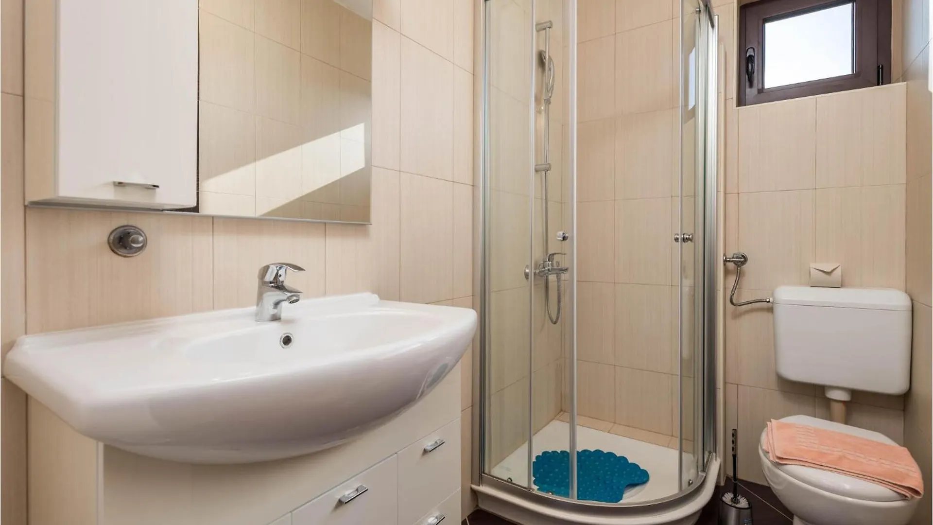 Stunning Apartment In Barbat Na Rabu